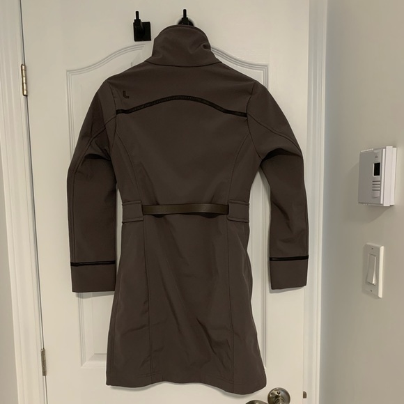 Brown softshell Lole, trench coat. - Picture 2 of 2
